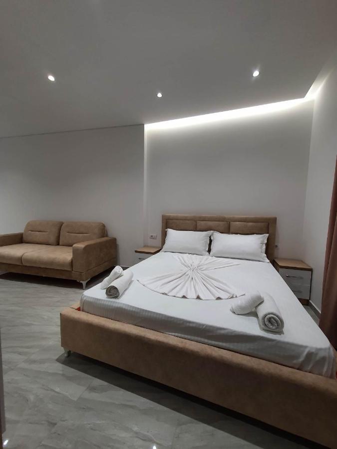 Ferienwohnung The Sunset View Sarandë Exterior foto