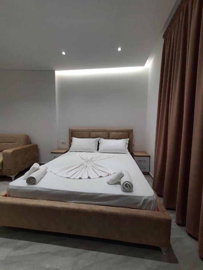 Ferienwohnung The Sunset View Sarandë Exterior foto