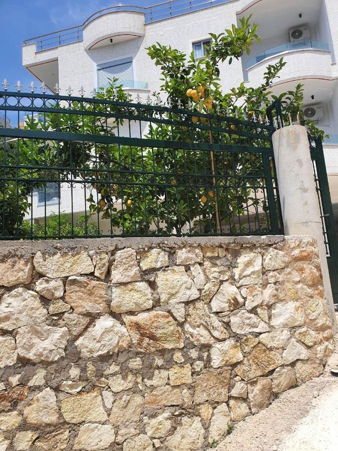 Ferienwohnung The Sunset View Sarandë Exterior foto